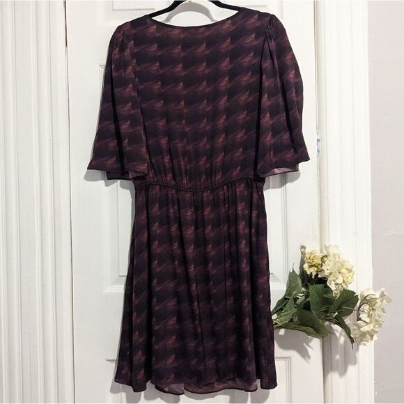 Tucker The Open Sleeve Mini Dress La Fedora Silk Dark Pink Black - Picture 9 of 11